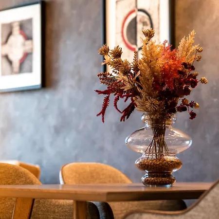 Woodside 325 كوباونيك